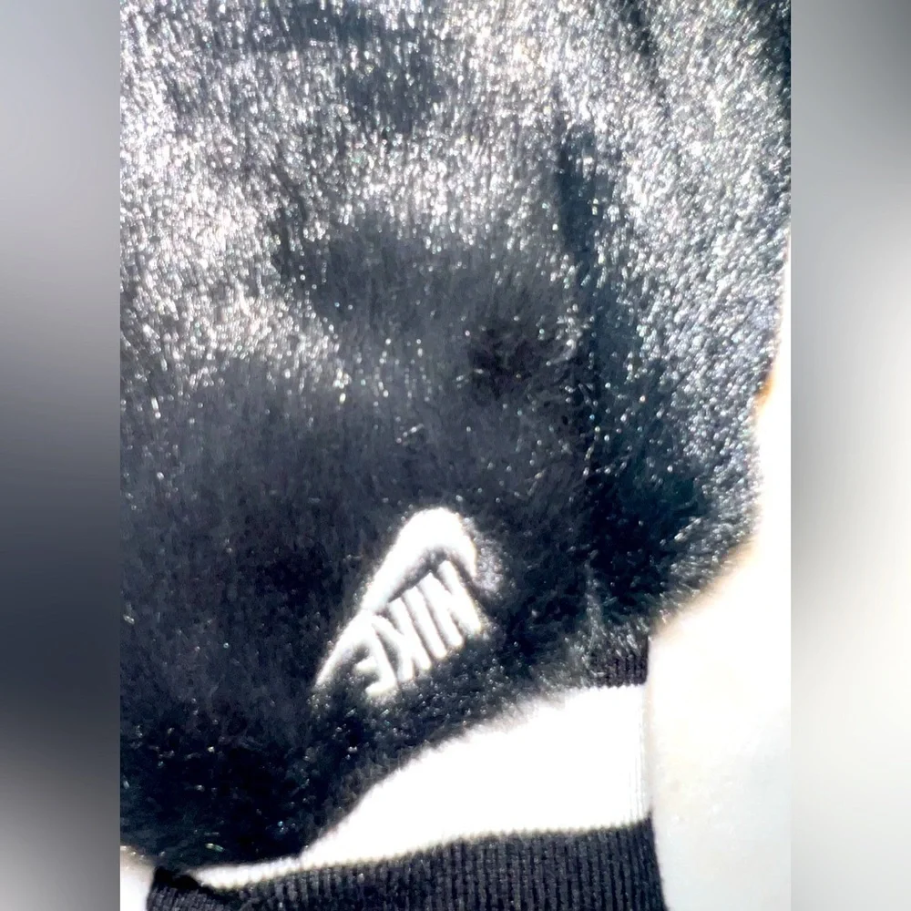 NIKE Sportswear  Warm Faux Fur Mittens Women’s XS/S Black Soft Comfy NWOT